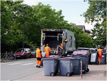 Why Should You Hire Experts for Rubbish Removal?