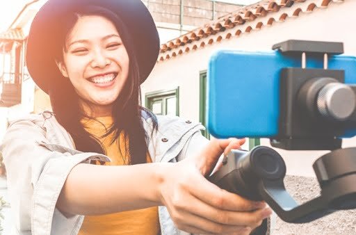 Experience Hassle-Free Connection in Singapore with eSIM